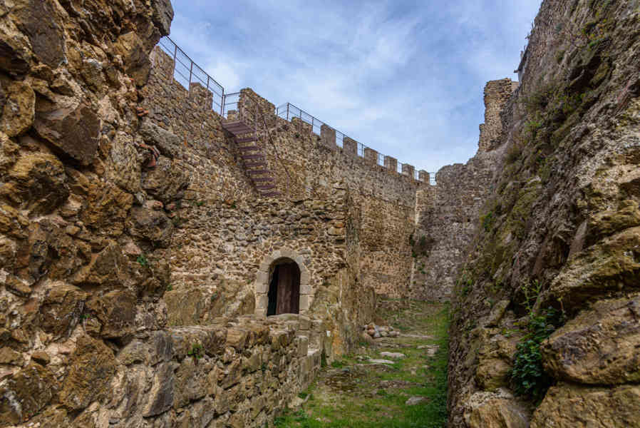 Girona - Arbúcies - castillo de Montsoriu 17.jpg